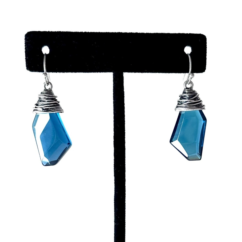 CHICO’s Wire-wrapped Azure Blue Gemstone Hook Earrings NWT - Picture 8 of 8